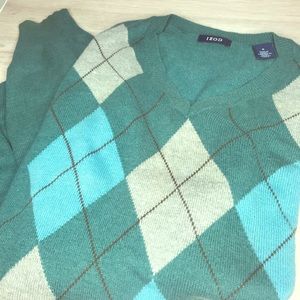 IZOD Men’s Sweatshirt Argyle Pattern